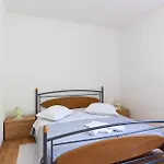 Gorgeous Apartment In Omis With Wifi Daire