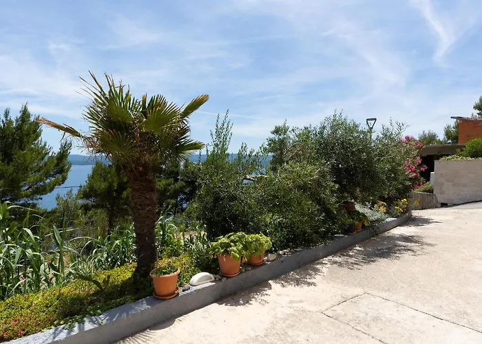 1 Bedroom Beautiful In